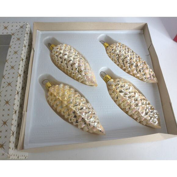 Vintage White Glass Pinecone Ornaments West Germany Set of 4 - Picture 3 of 6